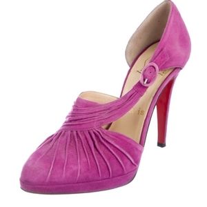 👠SOLD- Christian Louboutin Pumps
